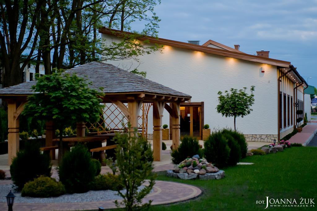 Zajazd Avangarda Bed & Breakfast Wisznice Exterior foto